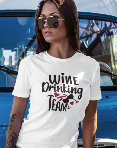 Dámské tričko Wine Drinking team