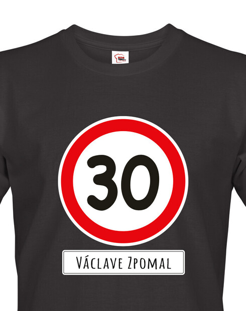 Pánske tričko so značkou a voliteľným vekom