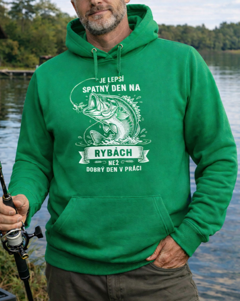 Mikina pre rybárov Je lepší zlý deň na rybách ako dobrý deň v práci